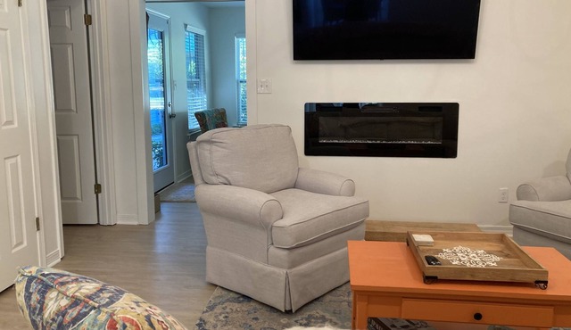 Beautiful fully furnished newly renovated home in Fairhope