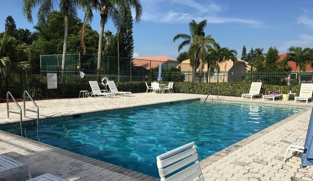 Beautiful Naples, Quiet 2 Bed 2 Bath Condo on Ground Floor