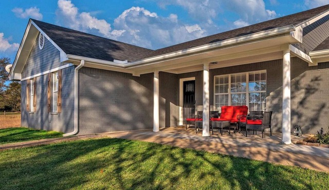 Best kitchen in Texoma! New! Playroom!