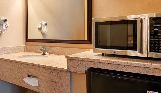 Best Western Forest Inn