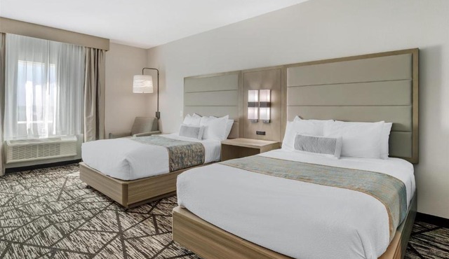Best Western Plus Mid County