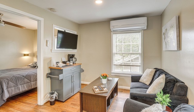 Birmingham Apt Near Amphitheater w/Shared Patio