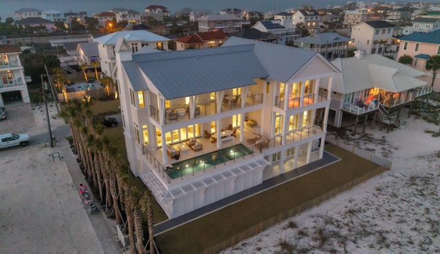 Blue Angels OPEN! Luxury Gulf-Front | Pool
