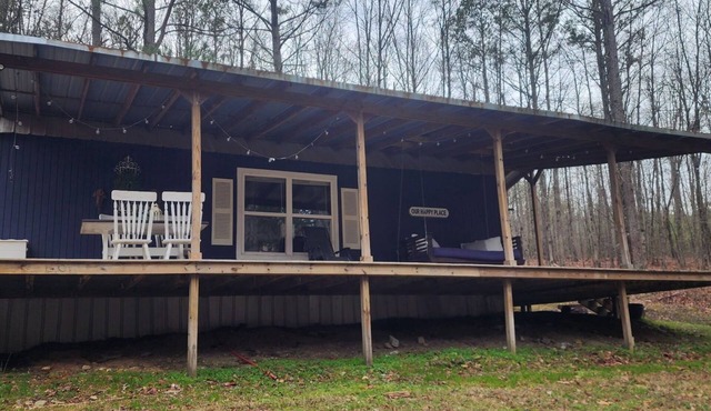 Blue Creek Farms - Cozy private cabin with beautiful creek access!