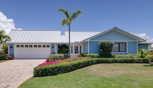 Blue Horizon Sanibel Golf + Beach Retreat