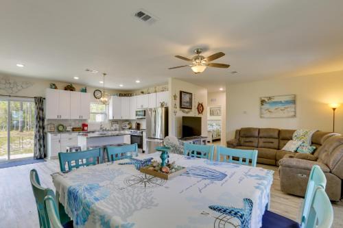 Boater-Friendly Eastpoint Getaway Near SGI Beaches
