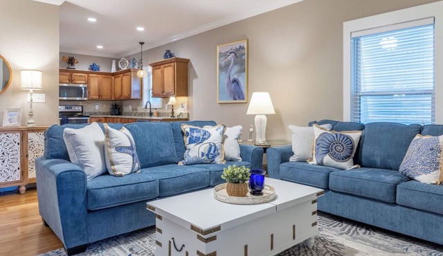 Book Today for a Great GetAway! Pet Friendly~3 Bedrooms~ Near Beach