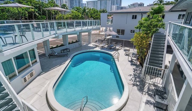 Botanica Two-Bed Retreat on Ocean Blvd