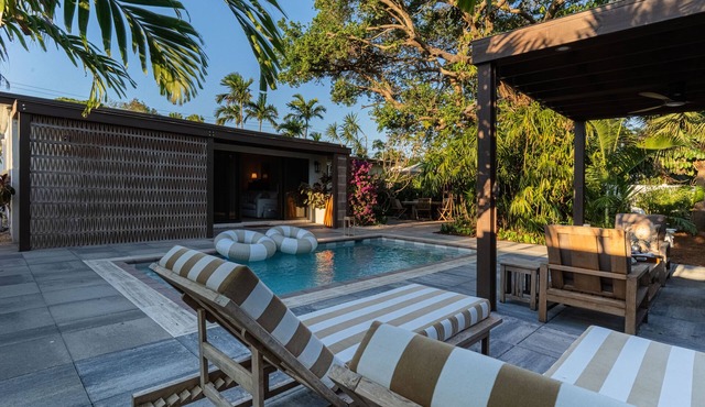 Boutique 4BR Home,Tropical Oasis Near Wilton Dr, Beach & Las Olas