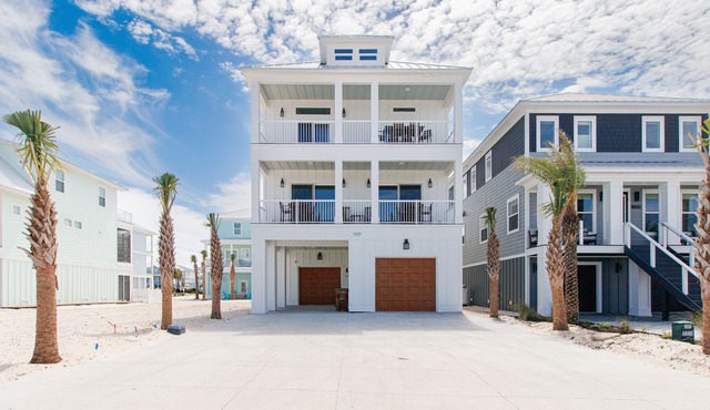 Brand New LUXURY home on the Island! Spacious house w/easy access to beach/bay.