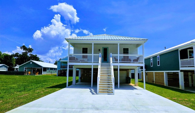 Brand New Spacious 5BR, 4BA house Built Aug 25, 85 in TV, GameRoom, New Special