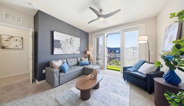 Bright 2BR/2BA Tampa Haven: Productivity & Relaxation