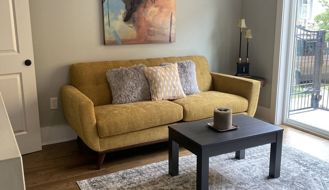 Bright and cozy suite in the fabulous Bayou St. John area
