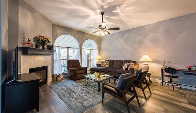 Bright Pflugerville Family Retreat