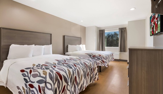 Budget Bliss: 3 Affordable Units, Pets Allowed! Close to Chennault Int’l Airport