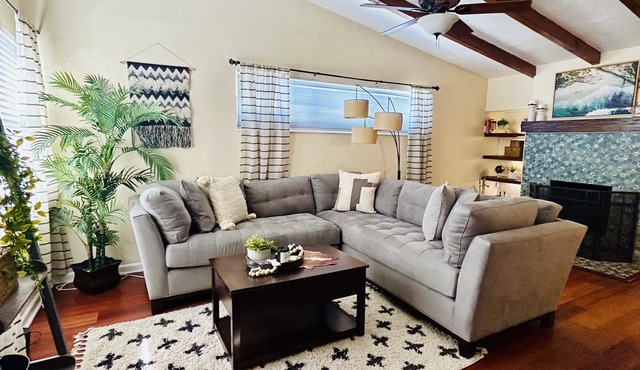 Bungalow Centrally Located DTSP with Swim Spa