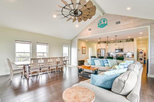 Canal-Front Coastal Getaway in Gilchrist w/Deck