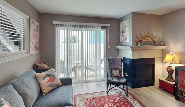 Canvas Palms | Private Balcony, Pool Access