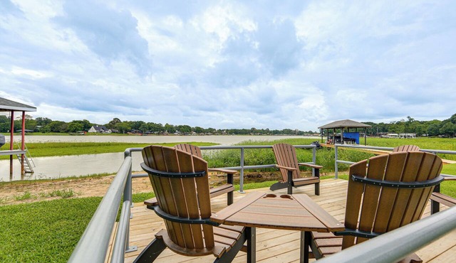Cedar Creek Lake 'Amarianna Cove' Paradise!