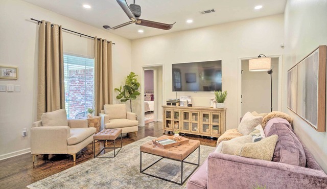 Charming Baton Rouge Retreat ~ 3 Mi to LSU!