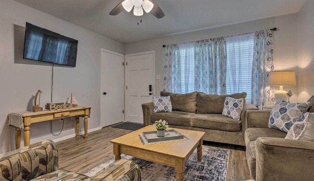 Charming Gulfport Escape: Half-Mile to Beach!