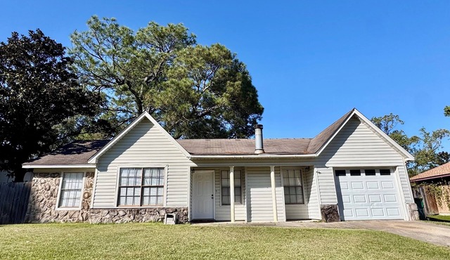 Charming house with AC, WiFi and 2 bedrooms in lovely Ocean Springs.