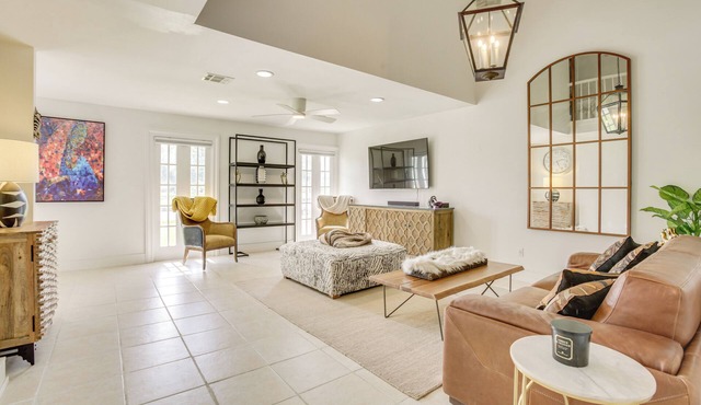 Chic New Orleans Abode: 1 Mi to Lake Pontchartrain