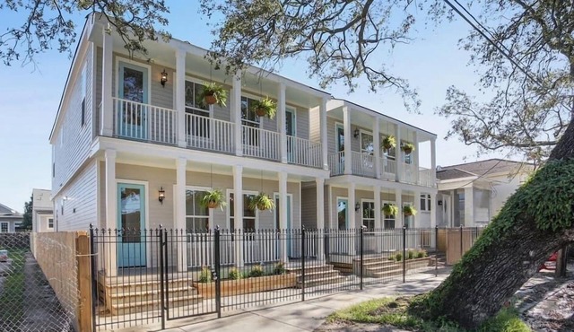 Chic NOLA Villa: Pet-Friendly, Patio & Fire Pit