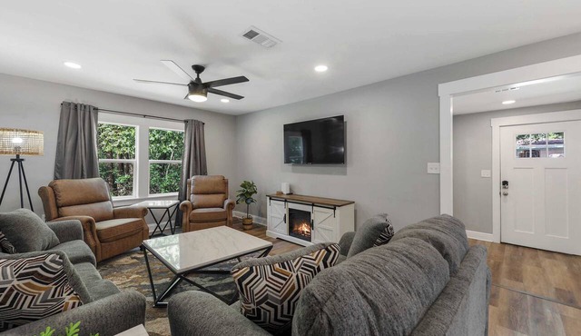 Coastal Casa -Charming 3 Bedroom House