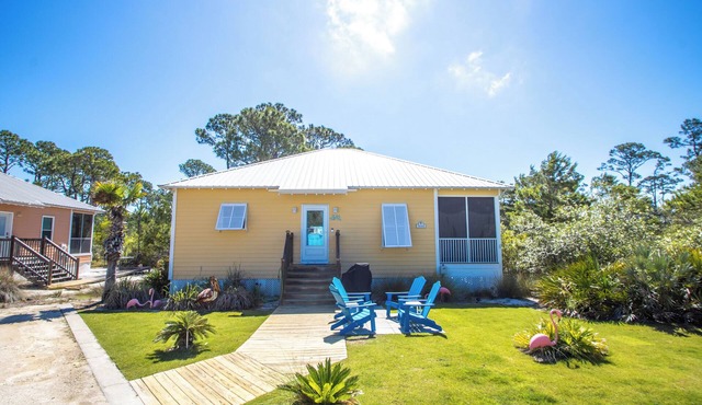 Coastal Cottage Retreat | NEAR BEACH! | 3bd 2ba | NO GS TAX! | 2 Pools