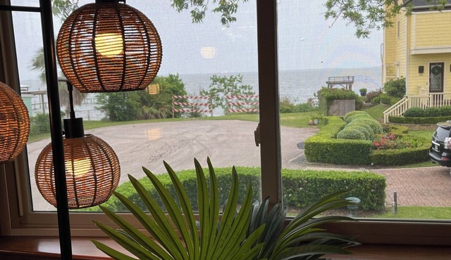 Coastal Cottage with views! Relax and enjoy nature; Beach Fishing, HOTTUB