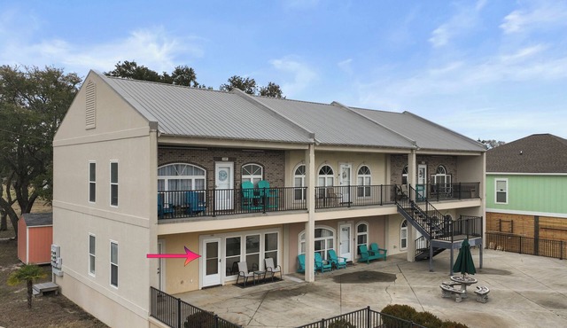 Coastal Escape - 2BR First-Floor Condo Steps from the Beach and Events