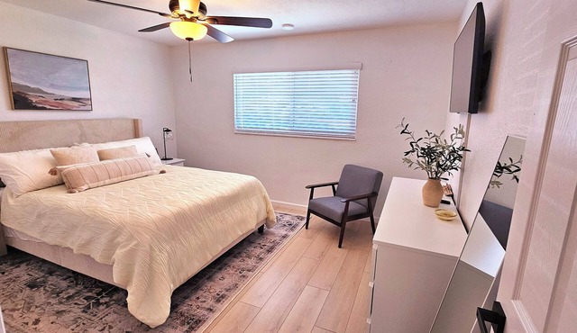 Coastal Escape - Modern St. Pete Beach House- 8mi to Beach