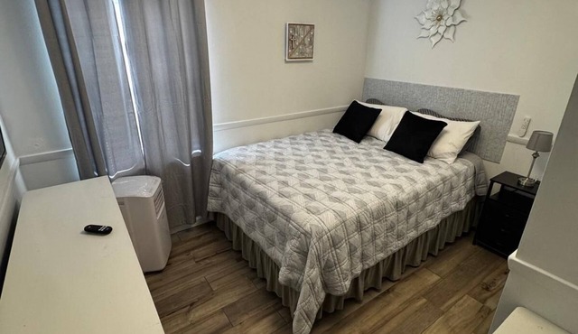 Come and enjoy our cozy studio in Orlando .With easy access to all the parks