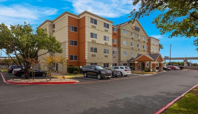 Comfort Inn & Suites Austin North Loop