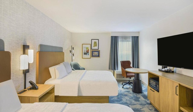 Convenient Huntsville Room w/Free Breakfast, Parking & Seasonal Pool Access in Huntsville