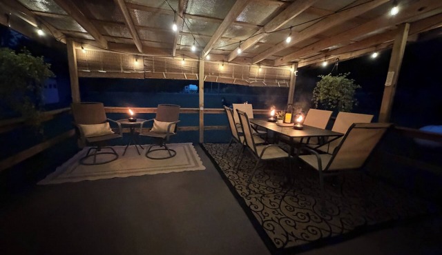 Country Escape Minutes to Town Outdoor Living Family Retreat Workspace in Batesville