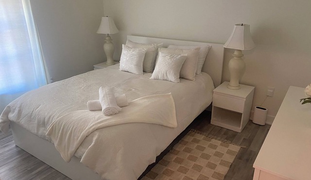 Cozy 1-bedroom apartment in peaceful Port Charlotte with AC. Close to amenities.