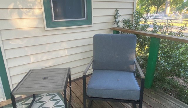 Cozy 1-bedroom cottage in lovely Pottsboro with AC