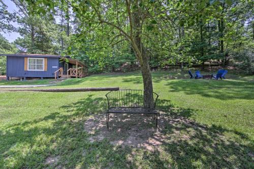Cozy Avinger Cabin w/Fire Pit & Deck