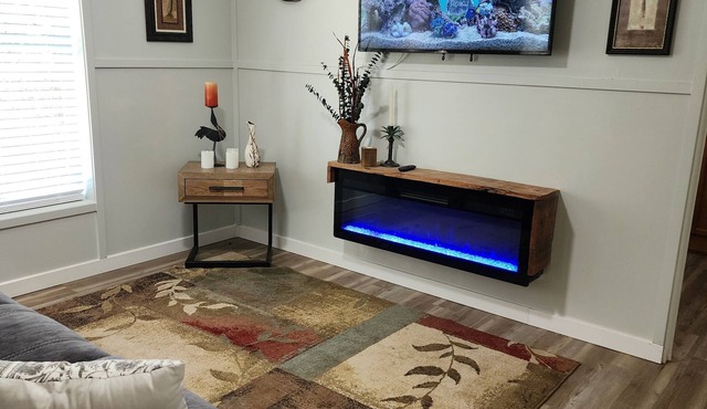 Cozy Bungalow Minutes to River, Dining & Shopping