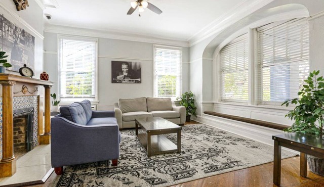 Cozy Canal Studio Near Everything!