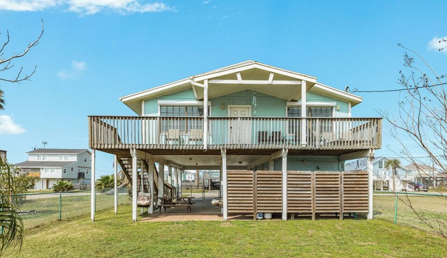 Cozy Coastal Retreat - Walk to Beach - Perfect for Families - Jamaica Beach