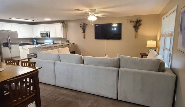 Cozy family retreat close to downtown Hammond