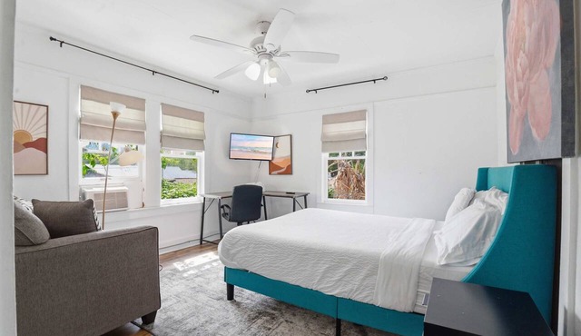 Cozy Private Room in Shared Home Near Downtown