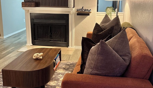 Cozy Stay Near Arlington Venues