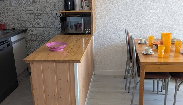 Cozy Studio for 4 in Orcières Merlette – Close to Slopes and Sports Center, South-Facing Balcony in Orcières Merlette
