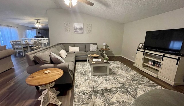 "Cozy Times" less than 10 minutes from Lake Texoma and Choctaw Casino