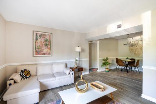 Cozy work & stay apartment in Birmingham