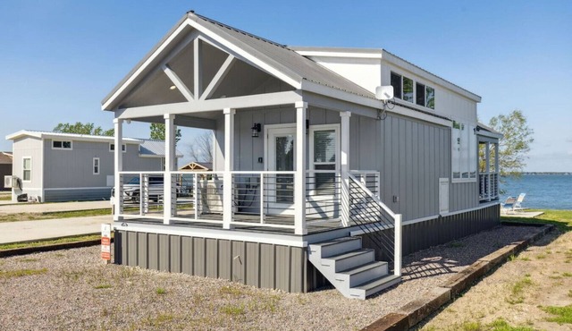 Dazzling + Modern Tiny Lake Home